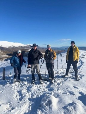 Snowshoeing adventures in the Two Thumb Range last week ❄️🌤️
We made the most of the gaps in spring weather with little top-ups of fresh snow, and Rex Simpson Hut was the perfect cosy base to come back to each evening.
📸 P. Munro
#TwoThumbRange #SnowshoeingNZ #RexSimpsonHut #LakeTekapo #TekapoAdventures #AlpineRecreation - Snowshoeing adventures in the Two Thumb Range last week ❄️🌤️ We made the most of the gaps in spring weather with little top-ups of fresh snow, and Rex Simpson Hut was the perfect cosy base to come back to each evening. 5