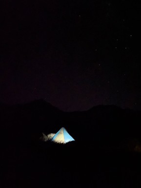 Perched high above the Hooker Valley near the Main Divide of the Southern Alps, watching the last light fire up Aoraki and fade toward Pukaki.
The wind never let up, but the stars didn’t disappoint — Southern Cross blazed over our tents, and the Milky Way was out in full force ⛺️✨
A wild, windy, unforgettable night out high in the mountains.
📸 @elke_mountain_guide @biaboucinhas
#Aoraki #MountCook #HookerValley #LakePukaki #SouthernCross #NZMountains #CoplandPass #FitzgeraldPass #RealBackcountry #SouthernAlps #Mountaineering #NightPhotography #DarkSky #Starlight #Sunset #Mountaineering #NZMGA #GuidesLife - Perched high above the Hooker Valley near the Main Divide of the Southern Alps, watching the last light fire up Aoraki and fade toward Pukaki. 5