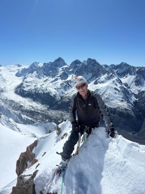 What a start to the alpine climbing season! Six magical days up high with Christoff from Germany, soaking up a dream weather window and kicking things off in style.
We sharpened the tools with some skills days on ANZAC Peaks and Glacier Dome, then set our sights on the big one. Aoraki put up a real fight — bullet-hard ice turned us around just shy of the summit — but a spectacular sunrise spilling over Mount Tasman made every swing and step worth it.
After a well-earned rest day at Plateau Hut (plus plenty of yarns with great crew), we snuck in a final mission: an ascent of Dixon Peak to wrap up the trip before catching the heli down.
Alpine climbing at its best — long days, firm conditions, the best weather window in months, big grins. Top time in the mountains! 🏔️✨
📸 @millermountainguides
#AorakiMountCook #DixonPeak #NZMountains #AlpineClimbing #PlateauHut #SouthernAlps #GuideLife #ClimbNZ #Mountaineering #Aoraki #Alpinism #ChasingSunrise #AlpineRecreation #WeAreIFMGA - What a start to the alpine climbing season! 10