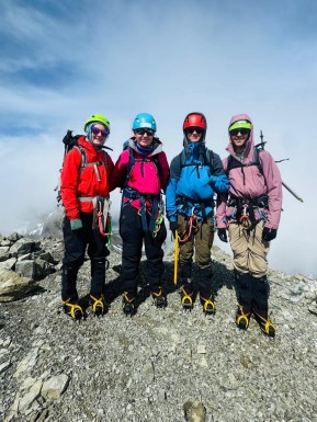 Five days. Big mountains. Lots of learning. ⛰️🧗🏽♀️
Last week on our Introductory Mountaineering Course at Caroline Hut — in the shadow of the mighty Aoraki / Mount Cook — our crew went from rock climbs to glacier travel, ridge routes and a summit of Kaitiaki Peak.
We covered so many skills, including: alpine packing + clothing, movement on snow and rock, knots and belays, weather and route finding, avalanche awareness + rescue, self-arresting, roping up for glacier travel — then topped it off by building a snow cave and sleeping in it ❄️🤙
From Ball Pass to the summit of Kaitiaki and back down, everyone finished stronger, smarter, and ready for their next step into the alpine world.
Keen to start your mountain journey?
Spaces are available on upcoming courses.
📸 P. Stevens & crew
🔗 https://alpinerecreation.com/new-zealand-alpine-climbing-mountaineering-instruction-and-guided-ascents/mountaineering-skills-and-alpine-climbing-courses/introductory-mountaineering-course
#BeginnerMountaineering #IntroToMountaineering #MountainSkills #MountainExperience #AlpineSkills #AorakiMtCook #GlacierTravel #SnowCave #KaitiakiPeak #NZMountains #CarolineHut #SouthernAlps #LearnTheRopes #AlpineRecreation #NZMGA #GuideLife - Five days. 8