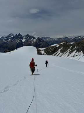 High up in Aoraki / Mount Cook National Park, the Ball Pass Summit Trek delivered everything we love about true alpine travel.
The first day began hiking into the cloud, trusting the process. Overnight the skies cleared, revealing Aoraki and the Caroline Face glowing in starlight ✨
What followed, was a classic alpine day — learning essential mountaineering skills, using crampons and ice axe, practising self-arrest, climbing Kaitiaki Peak, then crossing Ball Pass and returning via the Ball Glacier.
We finished with a stunning walk out along Ball Ridge, big views all the way to the valley floor.
A challenging, rewarding trek that blends alpine skills, high mountain scenery and real adventure.
📸 @elke_mountain_guide
Keen to join our next Ball Pass Summit Trek? Check out the details on our website:
🔗 https://alpinerecreation.com/new-zealand-alpine-hikes-trekking-and-snowshoeing/new-zealand-alpine-treks-and-hikes/ball-pass-summit-trek
#BallPass #AorakiMountCook #AlpineTrek #MountaineeringSkills #SouthernAlps - High up in Aoraki / Mount Cook National Park, the Ball Pass Summit Trek delivered everything we love about true alpine travel. 8