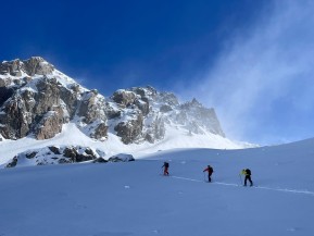 Another mission up to O’Leary’s Hut in the Cass Valley — and what a trip! ⚡️
⛷️🌨️ Spring ski touring at its finest: wild weather, shifting snow, and just enough clear spells to chase fresh turns between the storms.
The Cass delivered again with that perfect mix of effort, reward, and adventure that keeps us coming back for more.
And yes… the legendary O’Leary’s hot tub was steaming under the stars 🔥✨
#CassValley #SpringSkiTouring #BackcountryNZ #BackcountrySkiing #RealBackcountry #SkiUphill #EarnYourTurns #AlpineRecreation #NZMGA #GuidesLife - Another mission up to O’Leary’s Hut in the Cass Valley — and what a trip! 2