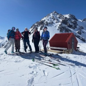Deep in the Cass Valley wilderness, the rewards keep coming ❄️⛷️
With the relentless westerlies stacking up fresh snow, every tour feels like an expedition into untouched terrain. Crisp lines, big views and that feeling of true backcountry adventure – the Cass keeps delivering. 🏔️🔥
📸 A. Moore
#CassValley #BackcountrySkiing #NZAlps #SouthernAlps #RealBackcountry #TekapoAdventures #SkiTouringNZ #NZMGA #GuidesLife - Deep in the Cass Valley wilderness, the rewards keep coming ❄️⛷️ With the relentless westerlies stacking up fresh snow, every tour feels like an expedition into untouched terrain. 1
