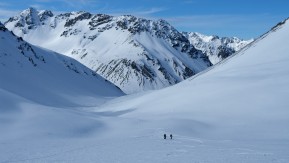 Big thanks to Alex for sharing these awesome shots from our recent ski touring trip in the Cass Valley 🙌
❄️ Fresh snow, big smiles and incredible scenery made for a memorable few days exploring one of our favourite backcountry playgrounds.
Ready to make your own tracks? ⛷️🏔️
📸 A. Warnaar
#CassValley #CassValleySkiTouring #SkiTouringNZ #BackcountrySkiing #Splitboarding #SkiUphill #EarnYourTurns #TekapoAdventures #FalconsNest #AlpineRecreation #NZMGA #GuidesLife - Big thanks to Alex for sharing these awesome shots from our recent ski touring trip in the Cass Valley 🙌 ❄️ Fresh snow, big smiles and incredible scenery made for a memorable few days exploring one of our favourite backcountry playgrounds. 3
