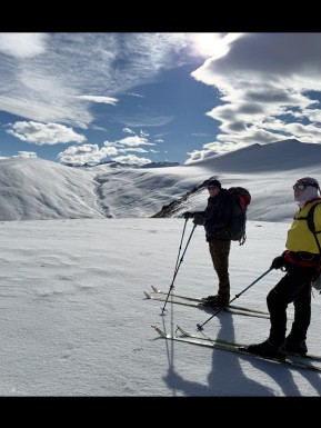 Cross-country Ski Touring from the hut door. 🎿
Cruising up Camp Stream, across Mt Gerald and along Snake Ridge, with endless views across Lake Tekapo and the Southern Alps. Plenty of time to slow down, look around and soak it all in.
Then back to the warmth and rustic comforts of Rex Simpson Hut.
Remote backcountry. Big skies. No crowds. A touch of comfort.
NZ backcountry at its best. 🏔️❄️
📸 @royonarope
#NordicSkiing #CrossCountrySkiing #LakeTekapo #TwoThumbRange #RexSimpsonHut - Cross-country Ski Touring from the hut door. 1