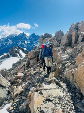 Five days. Big mountains. Lots of learning. ⛰️🧗🏽♀️
Last week on our Introductory Mountaineering Course at Caroline Hut — in the shadow of the mighty Aoraki / Mount Cook — our crew went from rock climbs to glacier travel, ridge routes and a summit of Kaitiaki Peak.
We covered so many skills, including: alpine packing + clothing, movement on snow and rock, knots and belays, weather and route finding, avalanche awareness + rescue, self-arresting, roping up for glacier travel — then topped it off by building a snow cave and sleeping in it ❄️🤙
From Ball Pass to the summit of Kaitiaki and back down, everyone finished stronger, smarter, and ready for their next step into the alpine world.
Keen to start your mountain journey?
Spaces are available on upcoming courses.
📸 P. Stevens & crew
🔗 https://alpinerecreation.com/new-zealand-alpine-climbing-mountaineering-instruction-and-guided-ascents/mountaineering-skills-and-alpine-climbing-courses/introductory-mountaineering-course
#BeginnerMountaineering #IntroToMountaineering #MountainSkills #MountainExperience #AlpineSkills #AorakiMtCook #GlacierTravel #SnowCave #KaitiakiPeak #NZMountains #CarolineHut #SouthernAlps #LearnTheRopes #AlpineRecreation #NZMGA #GuideLife - Five days. 4