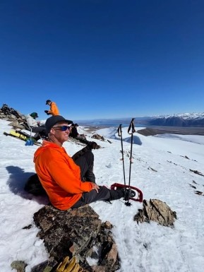 Snowshoeing adventures in the Two Thumb Range last week ❄️🌤️
We made the most of the gaps in spring weather with little top-ups of fresh snow, and Rex Simpson Hut was the perfect cosy base to come back to each evening.
📸 P. Munro
#TwoThumbRange #SnowshoeingNZ #RexSimpsonHut #LakeTekapo #TekapoAdventures #AlpineRecreation - Snowshoeing adventures in the Two Thumb Range last week ❄️🌤️ We made the most of the gaps in spring weather with little top-ups of fresh snow, and Rex Simpson Hut was the perfect cosy base to come back to each evening. 2