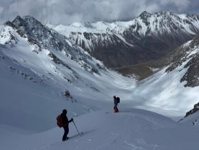 Another epic week up the Cass! ❄️⛷️
The recent westerlies have delivered plenty of top-ups and the snow cover is looking mint.
Long spring days, deep turns, and that unbeatable Cass Valley feeling. 🌄
#CassValley #SkiTouringNZ #MackenzieBackcountry #AlpineRecreation #SpringSkiing #TekapoAdventures #RealBackcountry #BackcountrySkiing #NZMGA #GuidesLife - Another epic week up the Cass! 5