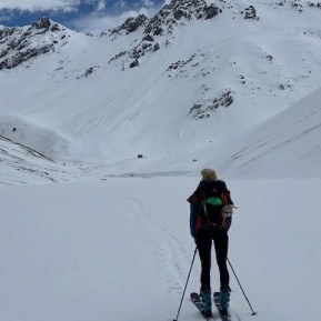 Deep in the Cass Valley wilderness, the rewards keep coming ❄️⛷️
With the relentless westerlies stacking up fresh snow, every tour feels like an expedition into untouched terrain. Crisp lines, big views and that feeling of true backcountry adventure – the Cass keeps delivering. 🏔️🔥
📸 A. Moore
#CassValley #BackcountrySkiing #NZAlps #SouthernAlps #RealBackcountry #TekapoAdventures #SkiTouringNZ #NZMGA #GuidesLife - Deep in the Cass Valley wilderness, the rewards keep coming ❄️⛷️ With the relentless westerlies stacking up fresh snow, every tour feels like an expedition into untouched terrain. 4