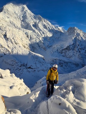 Autumn (uh Winter?) came in hard last week at Caroline Hut ❄️
We arrived to bare rock… and woke up to winter. Over a metre of cold powder fell during the course — 30cm on day one, and it just kept coming. Gale to severe gale force winds had us holding onto our hoods and adapting plans daily.
Despite the wild weather, the team got it done. A brief window along the ridge when the wind eased, the rest of the time honing skills close to the hut (so good to have a warm hut with a fire 🔥 ). With so much fresh snow, there was plenty of opportunity to learn in real conditions — avalanche awareness, companion rescue, and group scenarios became part of the classroom.
Ropes were going up while pitching on the final day, and digging out trad placements from under a metre of snow definitely kept things interesting.
From rock to full winter in a matter of days — a proper introduction to the realities of the mountains.
📸 @biaboucinhas & E. Holden
#mountaineering #alpinecourse #winteriscoming #avalancheawareness #wintermountaineering - Autumn (uh Winter?) came in hard last week at Caroline Hut ❄️ We arrived to bare rock… and woke up to winter. 2