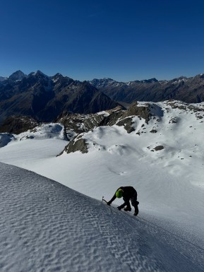 Above the inversion cloud and into the sunshine ☀️🏔️
Last week’s Winter Mountaineering Course delivered incredible conditions in Aoraki / Mount Cook National Park. With the airport socked in under cloud for several days, it felt like we had the whole National Park to ourselves.
Highlights included cramponing across a surprisingly well-covered (for May!) Ball Glacier in firm conditions, practicing avalanche rescue skills with the intuitive new Ortovox Diract Voice beacon (thanks @mountainadventurenz), and route-finding down Ball Ridge with stunning views out to Aoraki.
Over the course, participants developed essential winter mountaineering skills including:
• crampon and ice axe techniques
• glacier travel
• avalanche awareness and rescue
• ropework and belaying
• snow anchors
• route-finding and mountain decision-making
A fantastic week in the mountains with an enthusiastic crew and exceptional early winter conditions. ❄️⛏️
📸 @elke_mountain_guide
🔗 https://alpinerecreation.com/new-zealand-alpine-instruction-courses/mountaineering-and-climbing-instruction-courses/winter-mountaineering-course
#WinterMountaineering #AorakiMountCook #MountaineeringCourse #NZMountains #CarolineHut - Above the inversion cloud and into the sunshine ☀️🏔️ Last week’s Winter Mountaineering Course delivered incredible conditions in Aoraki / Mount Cook National Park. 1