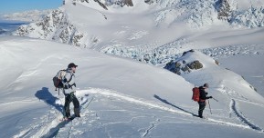 It’s a simply stunning time to be in the mountains with all the fresh snow on the hills. 🏔️❄️❄️❄️
Highlights from last week’s snowshoeing trip up to Plateau Hut and Glacier Dome.
📸 @pablo_borjas @biaboucinhas
#snowshoeing #plateauhut #glacierhike #aorakimountcook #winteradventures - It’s a simply stunning time to be in the mountains with all the fresh snow on the hills. 8