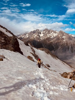 Highlights from our recent Ball Pass Summit Trek.
Thanks Amy Carroll for sharing your pics with us 🫶
#BallPassSummitTrek #CarolineHut #AlpineTrekking #MountainHiking #SouthernAlps #NZMountains #AorakiMountCook #Mountaineering #NZMGA #AlpineRecreation - Highlights from our recent Ball Pass Summit Trek. 2