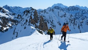 Big thanks to Alex for sharing these awesome shots from our recent ski touring trip in the Cass Valley 🙌
❄️ Fresh snow, big smiles and incredible scenery made for a memorable few days exploring one of our favourite backcountry playgrounds.
Ready to make your own tracks? ⛷️🏔️
📸 A. Warnaar
#CassValley #CassValleySkiTouring #SkiTouringNZ #BackcountrySkiing #Splitboarding #SkiUphill #EarnYourTurns #TekapoAdventures #FalconsNest #AlpineRecreation #NZMGA #GuidesLife - Big thanks to Alex for sharing these awesome shots from our recent ski touring trip in the Cass Valley 🙌 ❄️ Fresh snow, big smiles and incredible scenery made for a memorable few days exploring one of our favourite backcountry playgrounds. 1