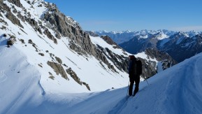 Big thanks to Alex for sharing these awesome shots from our recent ski touring trip in the Cass Valley 🙌
❄️ Fresh snow, big smiles and incredible scenery made for a memorable few days exploring one of our favourite backcountry playgrounds.
Ready to make your own tracks? ⛷️🏔️
📸 A. Warnaar
#CassValley #CassValleySkiTouring #SkiTouringNZ #BackcountrySkiing #Splitboarding #SkiUphill #EarnYourTurns #TekapoAdventures #FalconsNest #AlpineRecreation #NZMGA #GuidesLife - Big thanks to Alex for sharing these awesome shots from our recent ski touring trip in the Cass Valley 🙌 ❄️ Fresh snow, big smiles and incredible scenery made for a memorable few days exploring one of our favourite backcountry playgrounds. 4