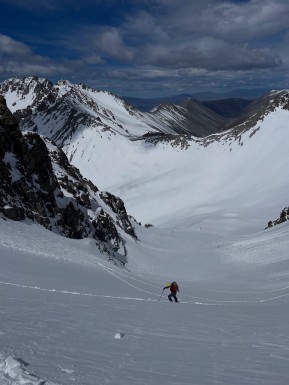 We’ve had some wild weather recently. When the Symphony on Skis Traverse wasn’t on the cards, we headed east for a Cass Valley “Haute Route” instead — it turned out to be an excellent plan B.
Hut-to-hut from O’Leary’s to Falcon’s Nest to Lady Emily, with plenty of extra laps along the way.
We battled the winds, scored wind-drifted powder and spring corn, and somehow clocked even more vertical than the plan A route.
Not quite the Symphony — but a pretty good remix. 🎿❄️
#SkiTouring #BackcountrySkiing #SkiMountaineering #EarnYourTurns #SkiUphill #NZMountains #SouthernAlps #CassValley #HauteRoute #SymphonyOnSkis #SpringSkiing #PowderAndCorn #OLearysHut #FalconsNestHut #LadyEmilyHut #AlpineRecreation #MackenzieNZ #ChasingLines #TekapoAdventures #NZMGA #WeAreIFMGA #GuideLife - We’ve had some wild weather recently. 1