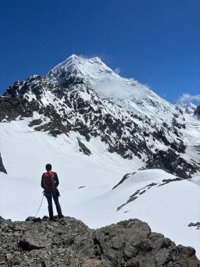 Custom Mountaineering Course | Private Instruction
A big week in the hills with Steve, based at the incredible Caroline Hut. From avalanche rescue and snow science to digging and sleeping in a snow cave big enough for five — this was a proper alpine classroom.
We topped it off with a summit of Kaitiaki Peak, with Steve leading confidently along a rocky ridge, making smart decisions and placing solid protection. When the weather rolled in, training continued inside by the fire with glacier rope work and crevasse rescue — and we were rewarded with a full moon over Malte Brun and the Caroline Face of Aoraki from the hut window.
Private courses. Personal goals. Real mountain skills.
Link in bio or DM us to build your own adventure.
📸 @millermountainguides
🔗 https://alpinerecreation.com/new-zealand-alpine-climbing-mountaineering-instruction-and-guided-ascents/mountaineering-skills-and-alpine-climbing-courses/introductory-mountaineering-course
#CustomMountaineering #PrivateInstruction #CarolineHut #AorakiMountCook #KaitiakiPeak #AvalancheRescue #SnowCave #GlacierTravel #CrevasseRescue #SouthernAlps #AlpineTraining #MountainSkills #NZMGA #WeAreIFMGA #GuideLife - Custom Mountaineering Course | Private Instruction A big week in the hills with Steve, based at the incredible Caroline Hut. 2